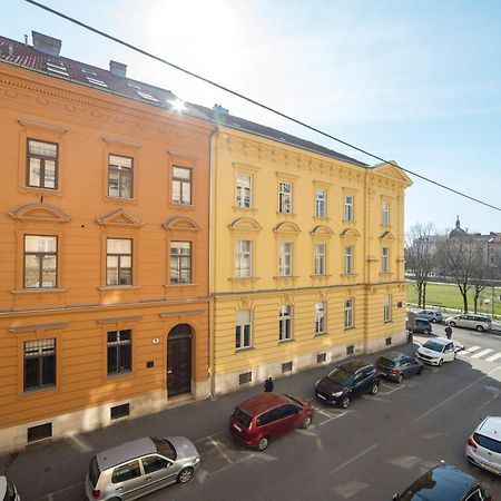 Golden Star Apartment Загреб Екстериор снимка