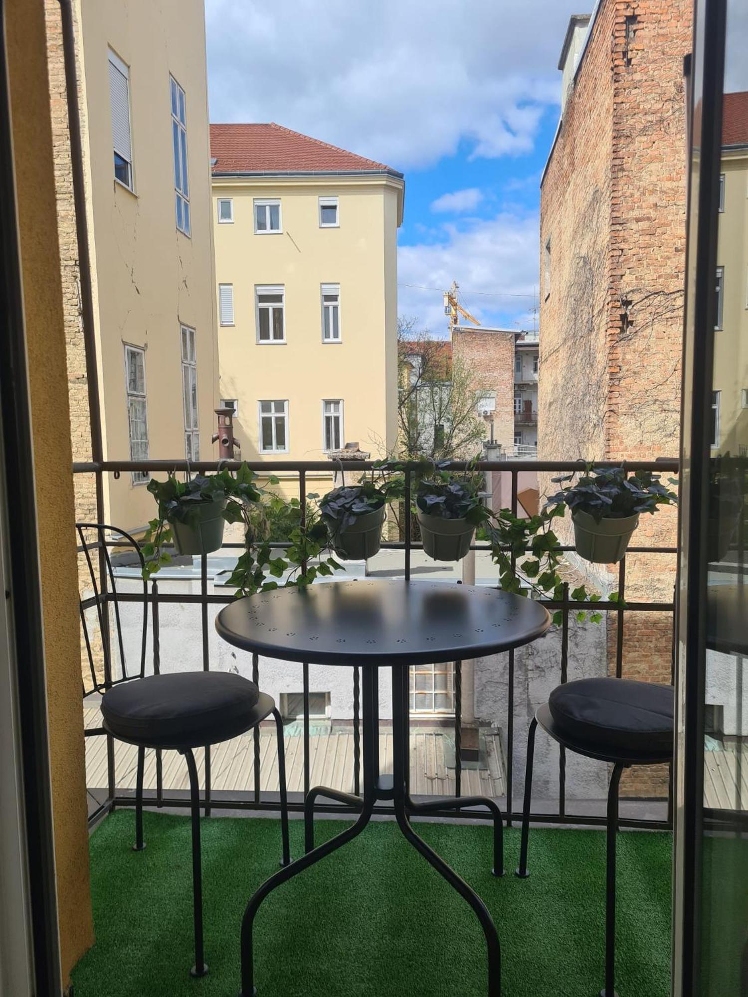 Golden Star Apartment Загреб Екстериор снимка